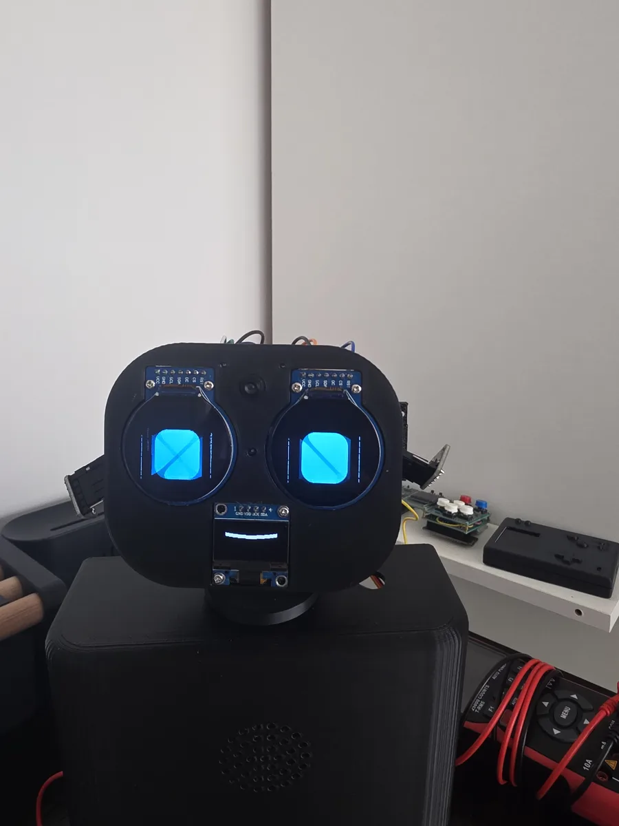 Face without its cover: two GC9A01 eye displays and the SSD1306 mouth