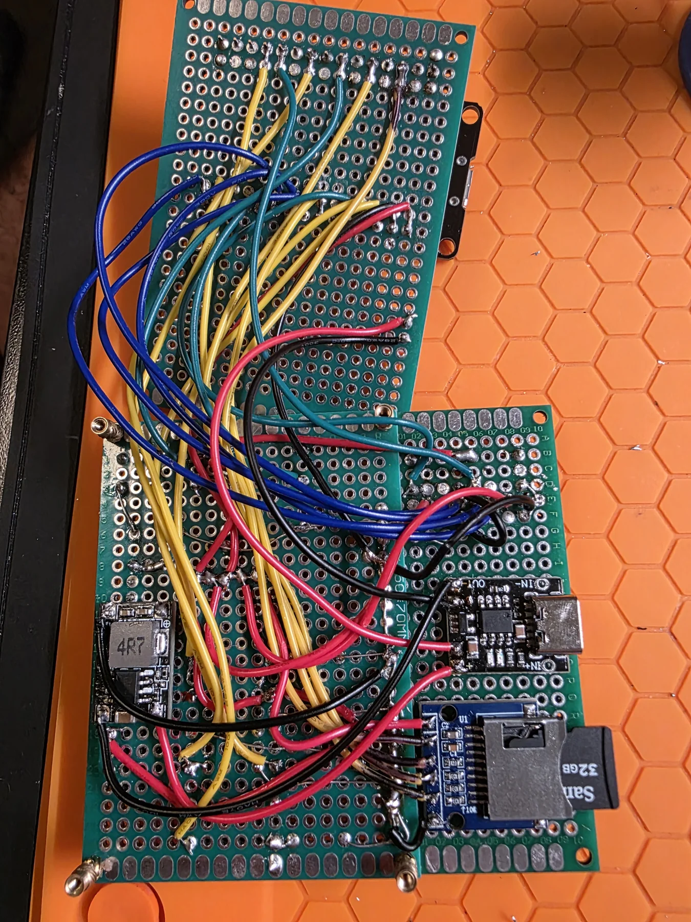 Completed RetroDS device